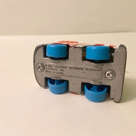 Vtg 1983 Sesame Street Diecast Grover Rocket  Big Bird Popcorn Truck PVC Figures - Picture 15 of 15